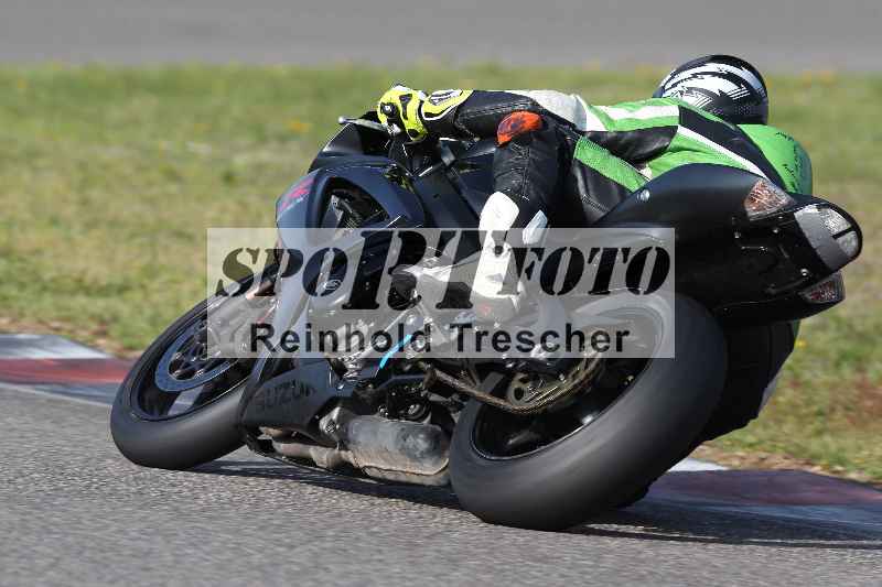 /Archiv-2023/06 10.04.2023 Moto Club Anneau du Rhin/Vert-Medium/82